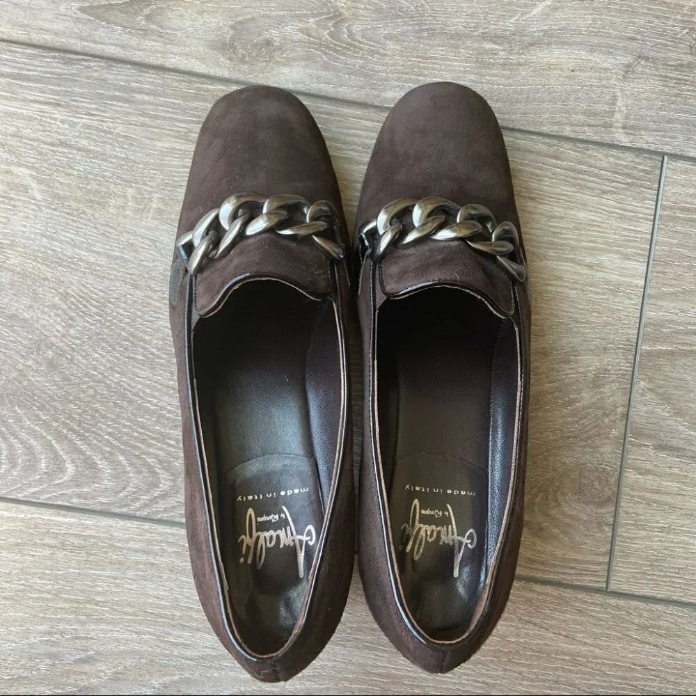 AMALFI BY RANGONI Serge Chain Suede Loafer Pump - Picture 4 of 11